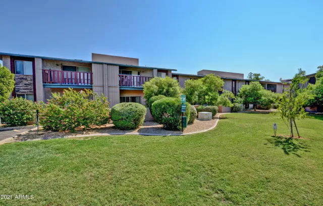 MLS: 6274122 Condo For Sale