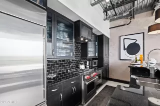 Photo #6: 6274420 Listing