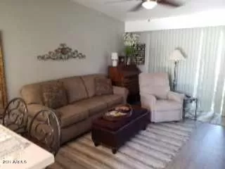 Photo #4: 6274898 Listing
