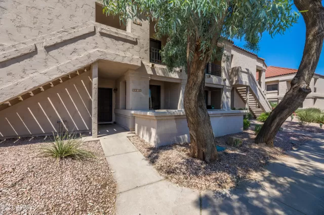 MLS: 6275128 Condo For Sale