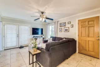Photo #4: 6275153 Listing