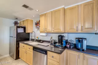 Photo #6: 6275153 Listing