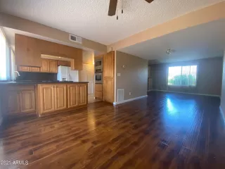 Photo #4: 6275250 Listing