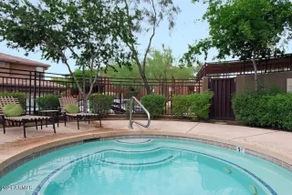 Photo #5: 6275531 Listing