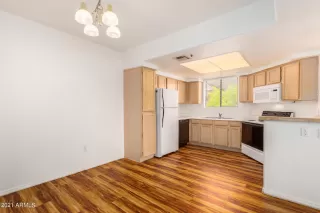 Photo #5: 6275925 Listing