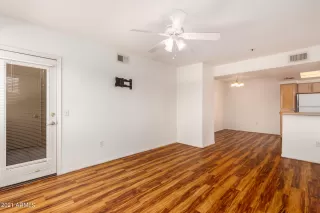 Photo #6: 6275925 Listing