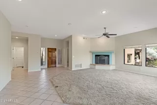Photo #6: 6276199 Listing