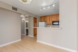 Photo #5: 6276534 Listing