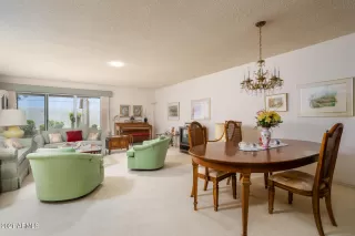 Photo #2: 6276874 Listing