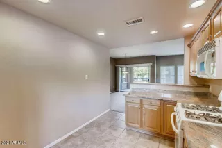 Photo #6: 6276917 Listing