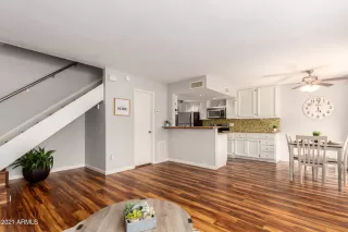Photo #3: 6278185 Listing