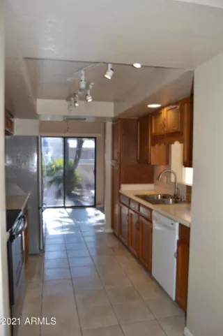 Photo #5: 6278327 Listing