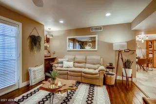 Photo #6: 6278411 Listing