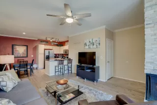 Photo #2: 6278618 Listing