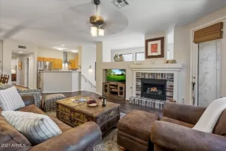 Photo #5: 6278908 Listing 