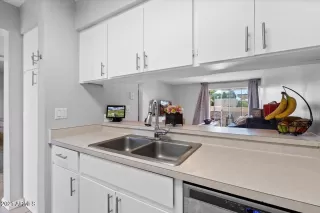 Photo #5: 6279593 Listing