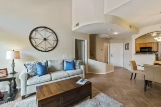 Photo #2: 6281323 Listing