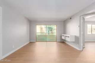 Photo #6: 6281349 Listing