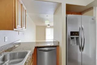 Photo #6: 6281755 Listing