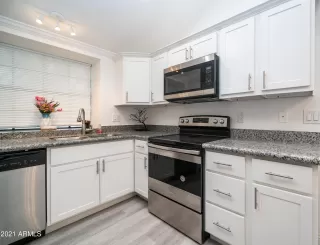 Photo #6: 6282382 Listing