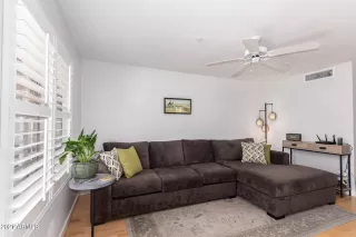 Photo #4: 6282479 Listing