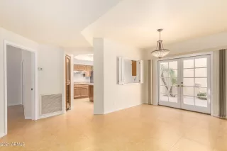 Photo #6: 6283113 Listing