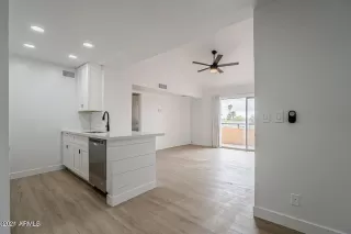 Photo #6: 6283212 Listing