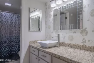 Photo #5: 6283351 Listing