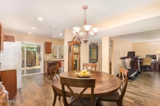 Photo #5: 6283356 Listing