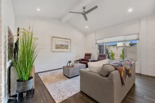 Photo #1: 6283441 Listing