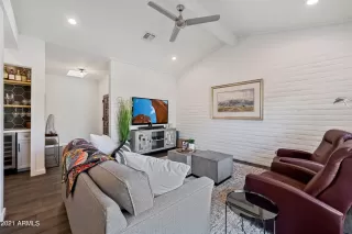 Photo #4: 6283441 Listing