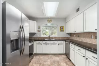 Photo #6: 6283569 Listing