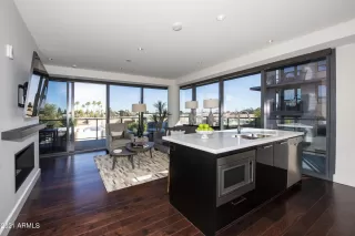 Photo #2: 6283604 Listing