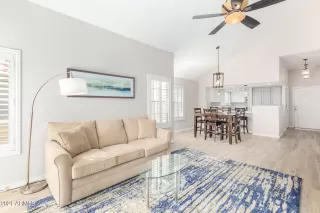 Photo #5: 6283857 Listing