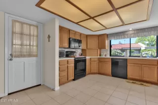 Photo #6: 6283933 Listing