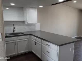 Photo #2: 6284218 Listing