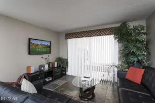 Photo #6: 6284544 Listing