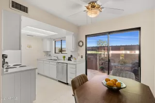 Photo #6: 6284629 Listing