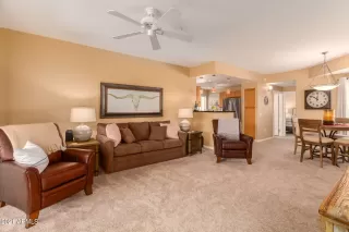 Photo #5: 6284792 Listing