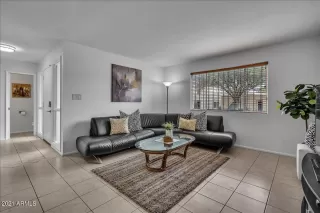 Photo #2: 6285069 Listing 