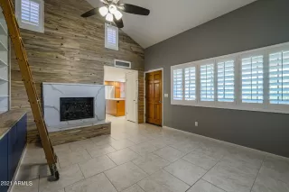 Photo #4: 6285459 Listing