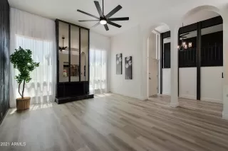Photo #3: 6285691 Listing