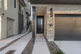 Photo #2: 6285731 Listing 