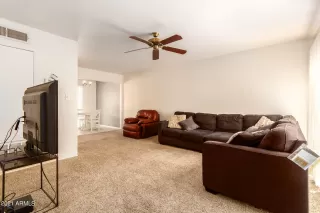 Photo #4: 6285793 Listing