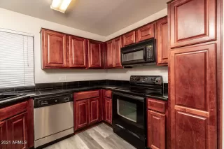 Photo #5: 6285854 Listing