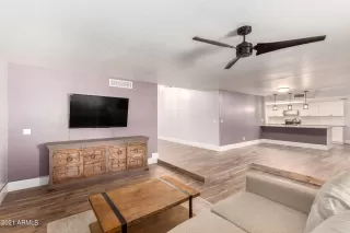 Photo #5: 6285864 Listing