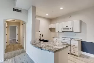 Photo #5: 6286933 Listing