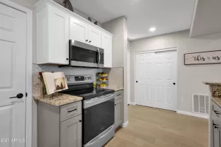 Photo #3: 6287299 Listing