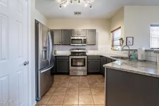 Photo #3: 6287723 Listing