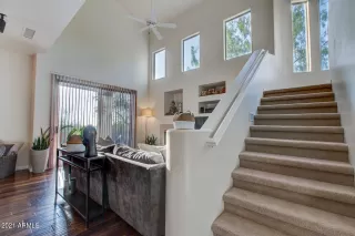 Photo #5: 6287862 Listing